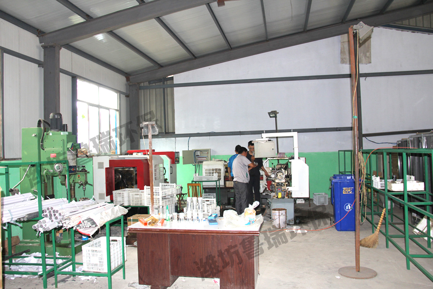 水射器、滴定閥、單向閥數(shù)控機床加工現(xiàn)場